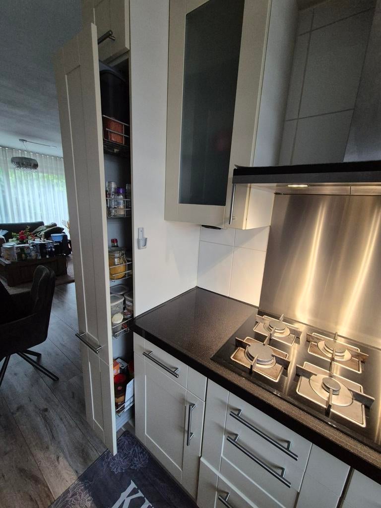 Complete keuken met inbouwapparatuur, Gebruikt, Wit, Hoekkeuken, Graniet of Steen