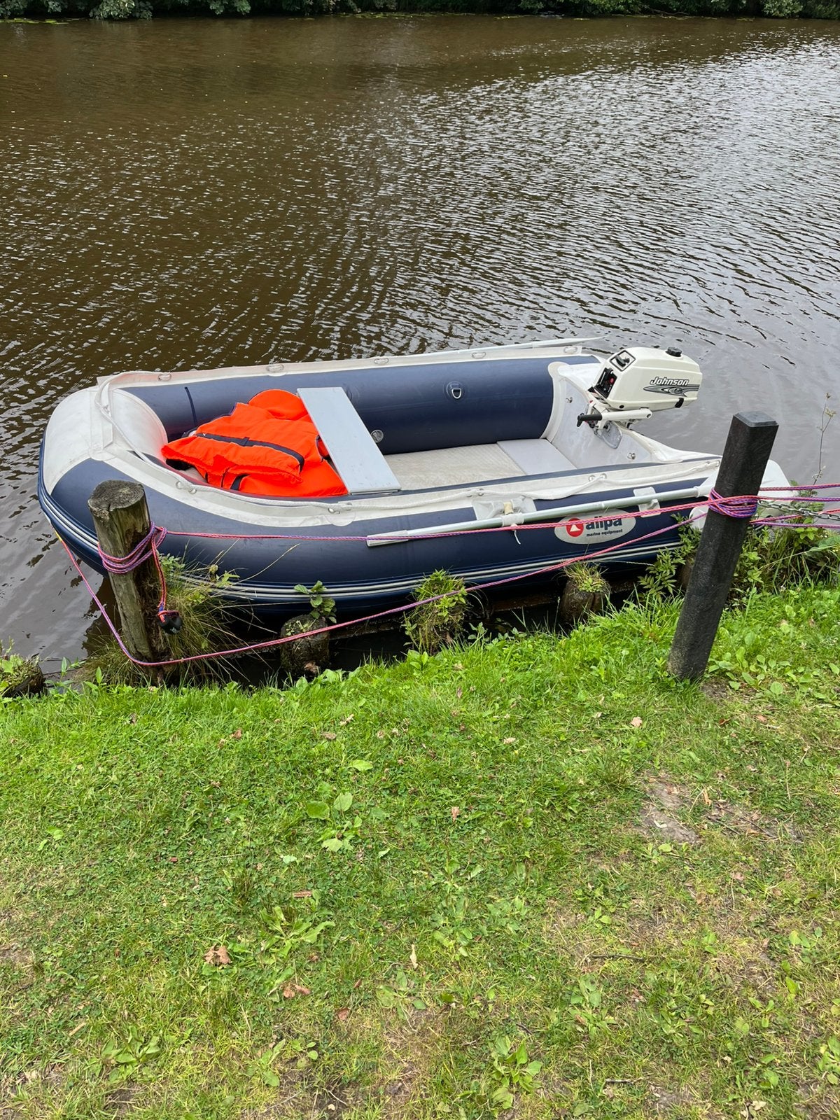 Rubberboot 2.60 x 1.60 met airdeck en buitenboordmotor, Gebruikt, Buitenboordmotor, Rib, Overige materialen
