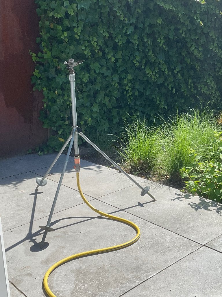 Professionele Tuinsproeier driepoot., Tuin en Terras, Ophalen, Gebruikt, Sectorsproeier