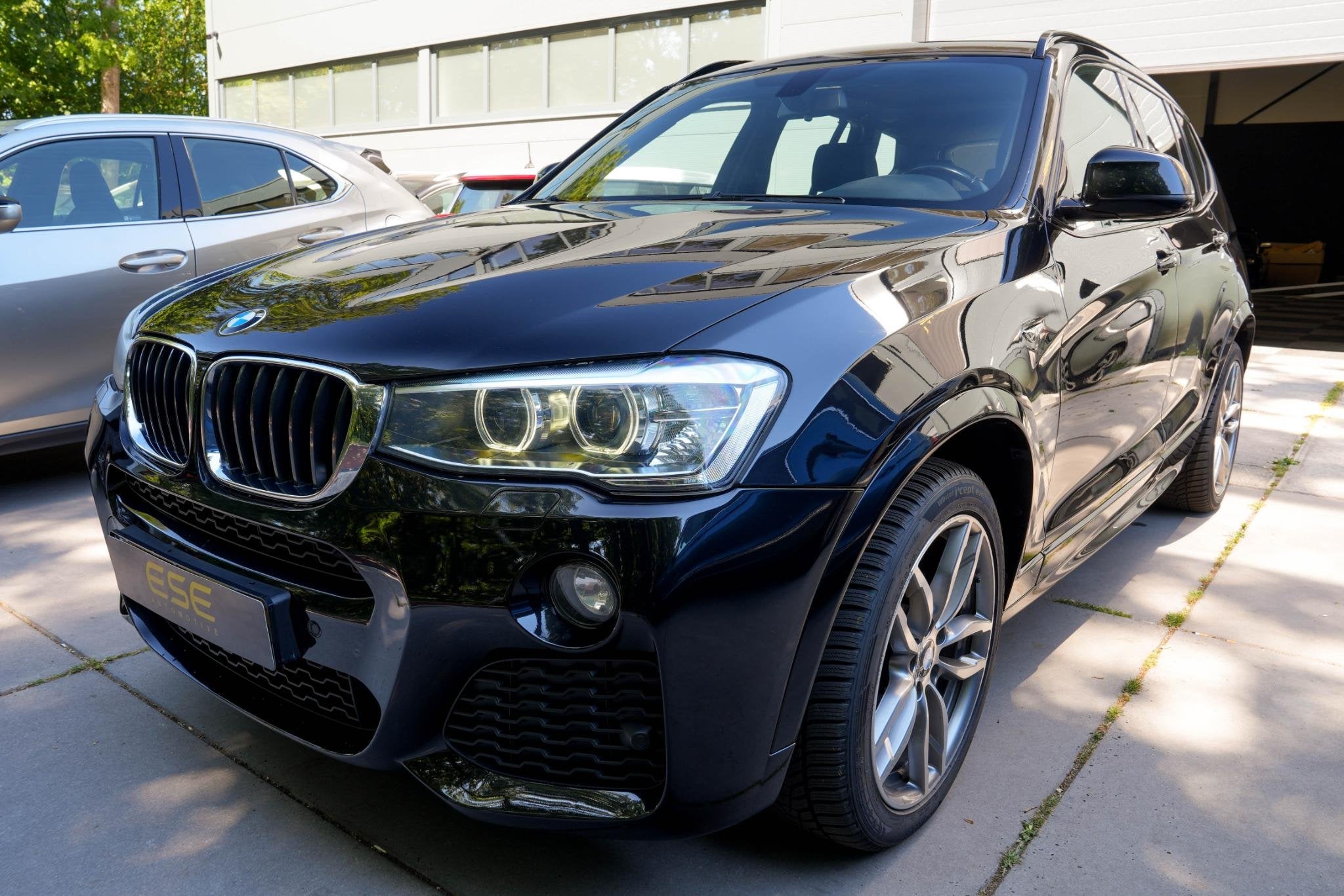 Foto 12 van BMW X3 xDrive20i M-Sport | Panorama | Trekhaak | Leder | Nav