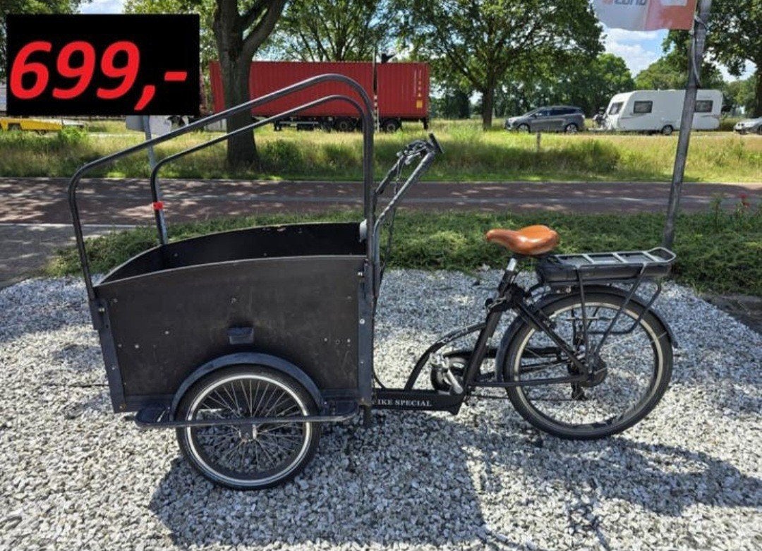 Bakfiets met 2 zitplaatsen en gordels, Overige merken, Gebruikt, Ophalen of Verzenden, 2 kinderen