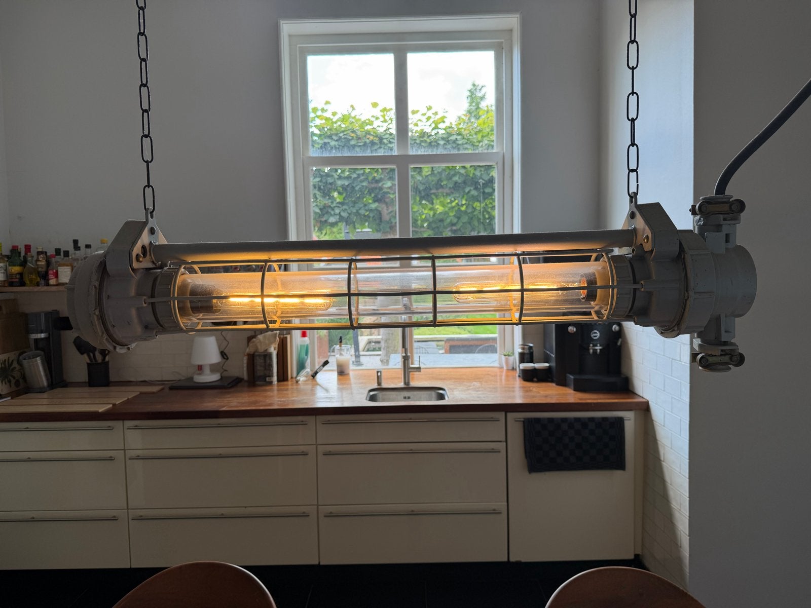 Industriële hanglamp, Ophalen