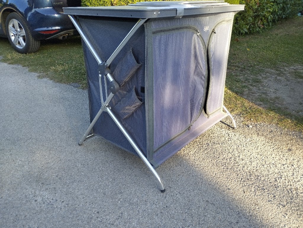 crespo camping kastje, Caravans en Kamperen, Kampeermeubelen, Zo goed als nieuw, Campingkast, Ophalen