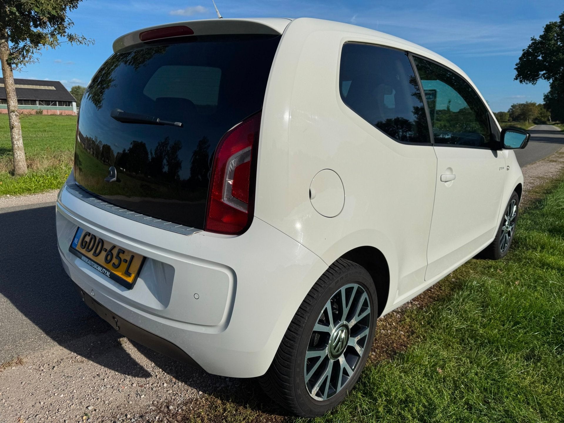 Volkswagen Up! 1.0 groove up! BlueMotion Navi|Cruise|Stoelve, Auto's, Euro 5, Stof, Gebruikt, Up!