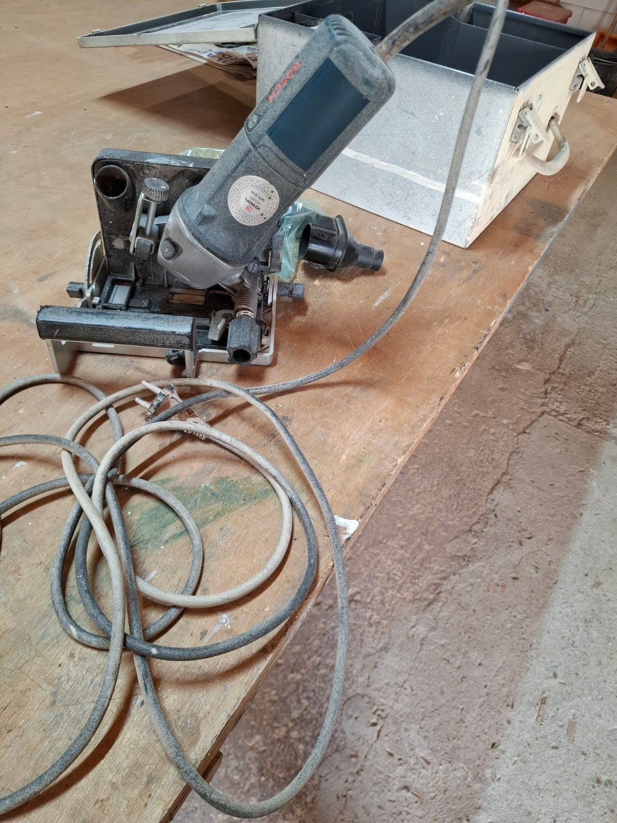 Bosch GOF 4-22 A lamellenfrees met accessoires, Ophalen, Gebruikt, Bovenfrees, Bosch