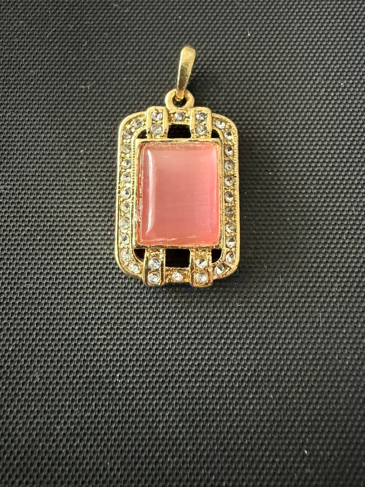 Ketting hanger met rose steen en strassteentjes, Ophalen of Verzenden, Nieuw, Roze, Steen of Mineraal