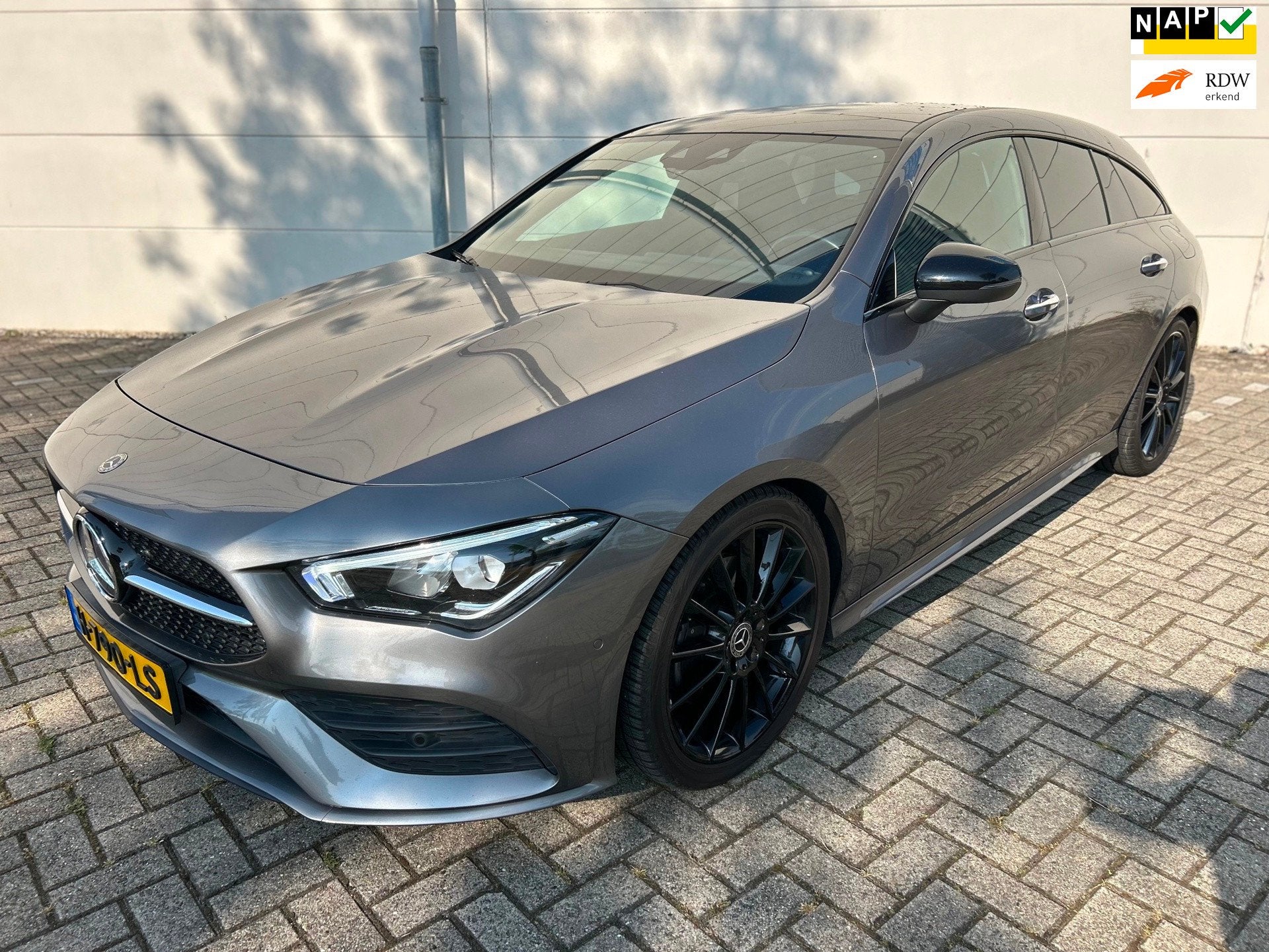 Mercedes-Benz CLA-klasse Shooting Brake 200 Business Solutio, Auto's, 4 cilinders, Leder en Stof, 163 pk, Origineel Nederlands