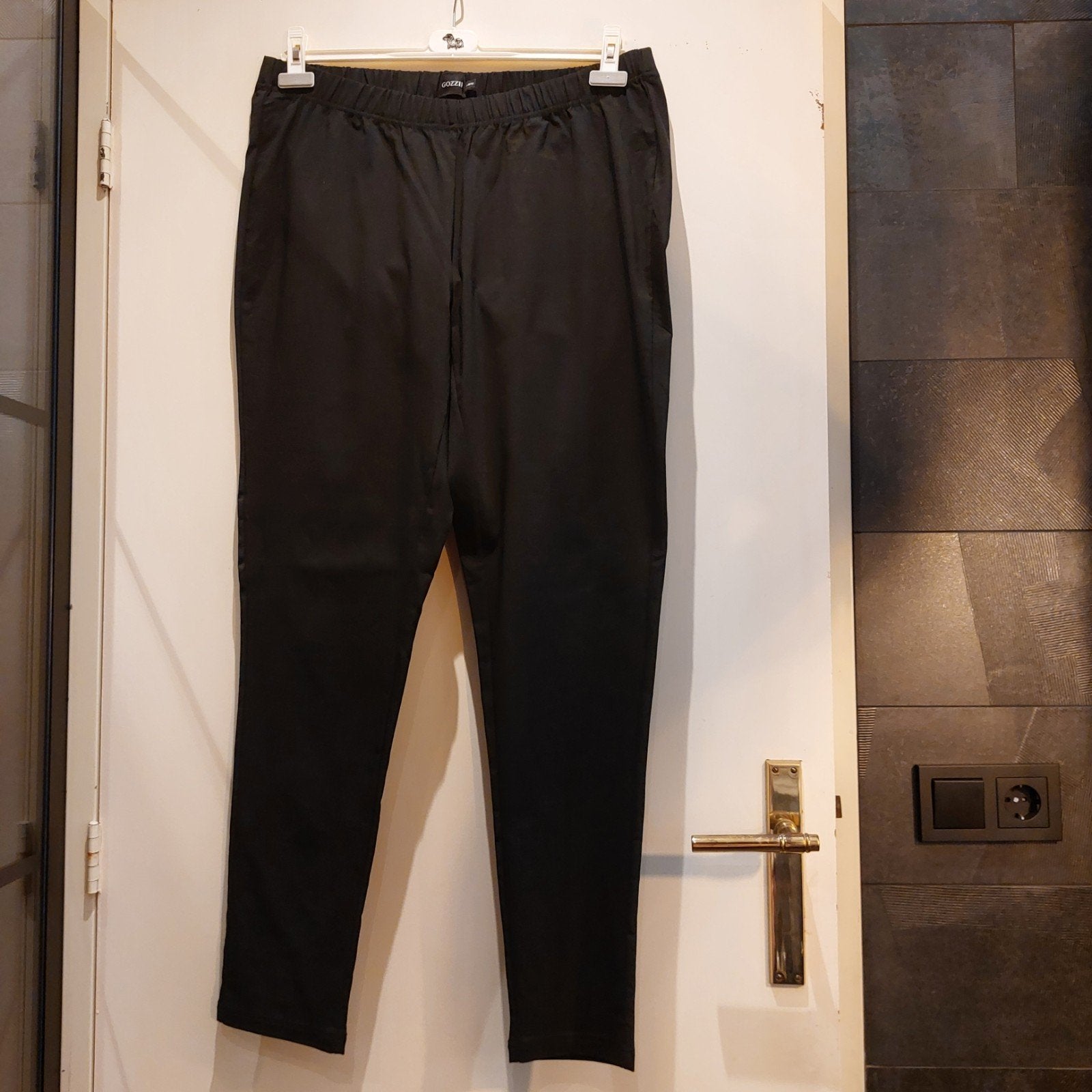 Broek/Legging van het merk Gozzip.  Maat L. (50/52), Kleding | Dames, Verzenden, Zwart, Zo goed als nieuw, Broek of Spijkerbroek