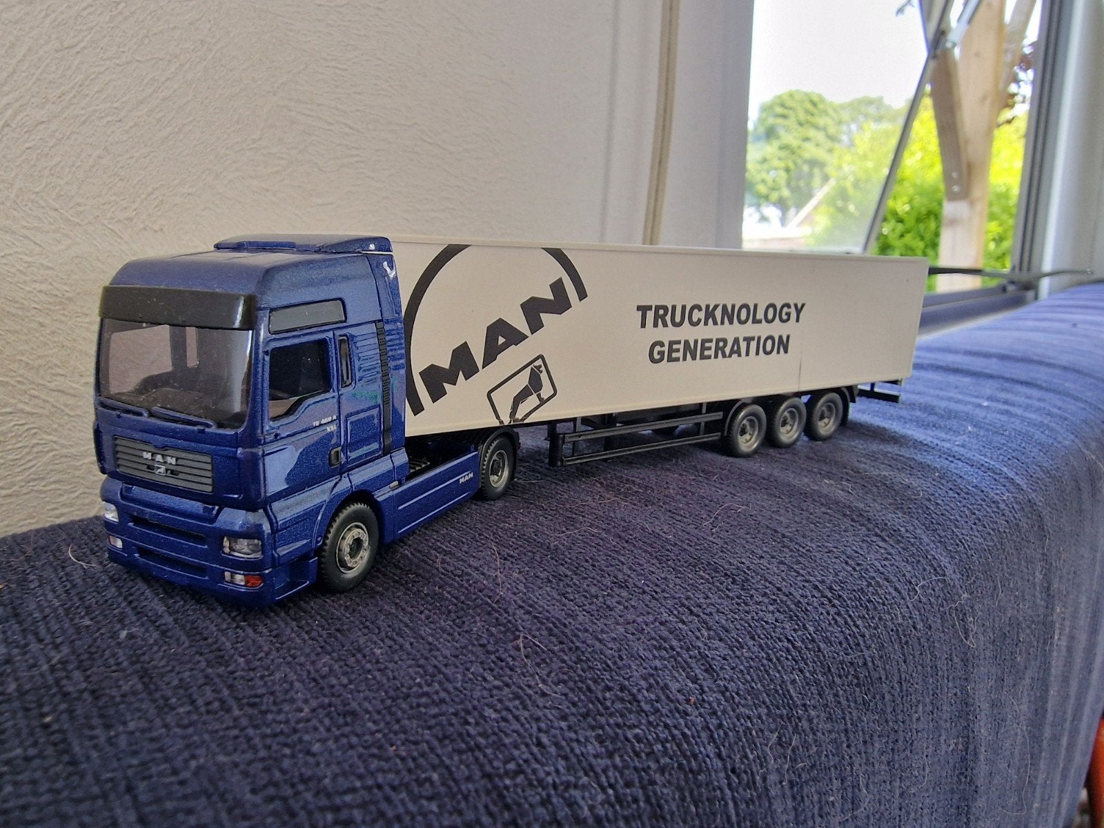 MAN Truck met oplegger - Modelvrachtwagen, Overige merken, 1:32 tot 1:50, Ophalen of Verzenden, Zo goed als nieuw