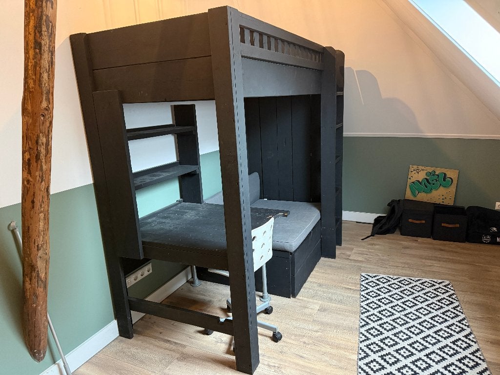 Zwarte steigerhouten hoogslaper, Kinderen en Baby's, Ophalen, Gebruikt, Hoogslaper