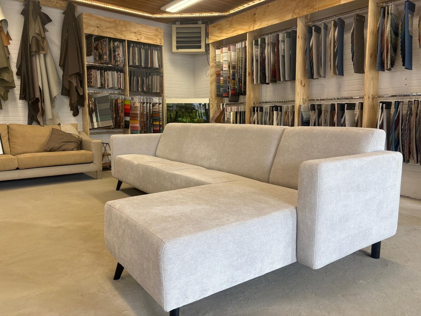 Luxe Loungebank – gestoffeerd, Ophalen of Verzenden, Zo goed als nieuw, Leer, Lounge