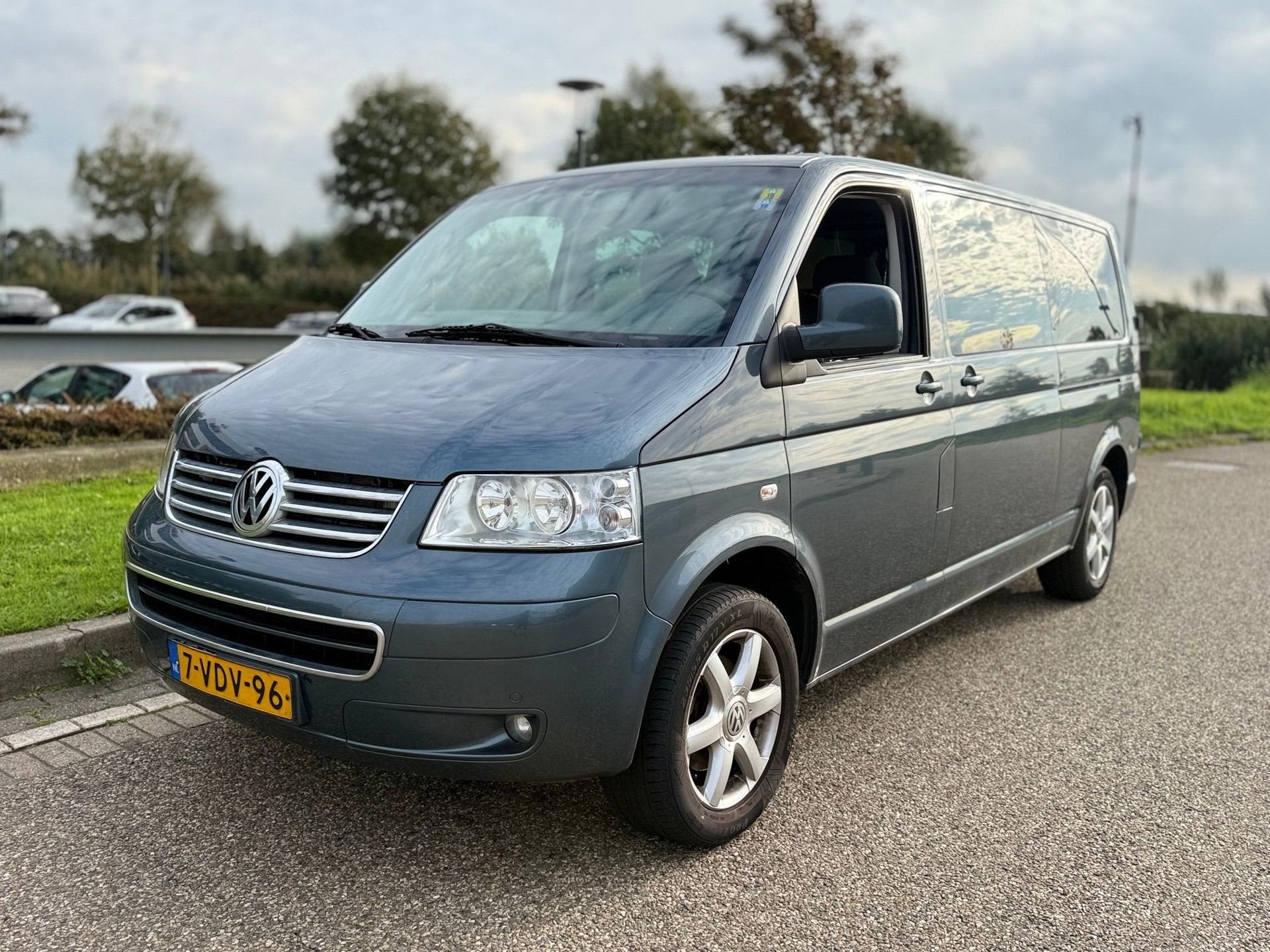Volkswagen Transporter 2.5 TDI 340 Trendline DC * APK * NAP, Voorwielaandrijving, Stof, Gebruikt, Volkswagen