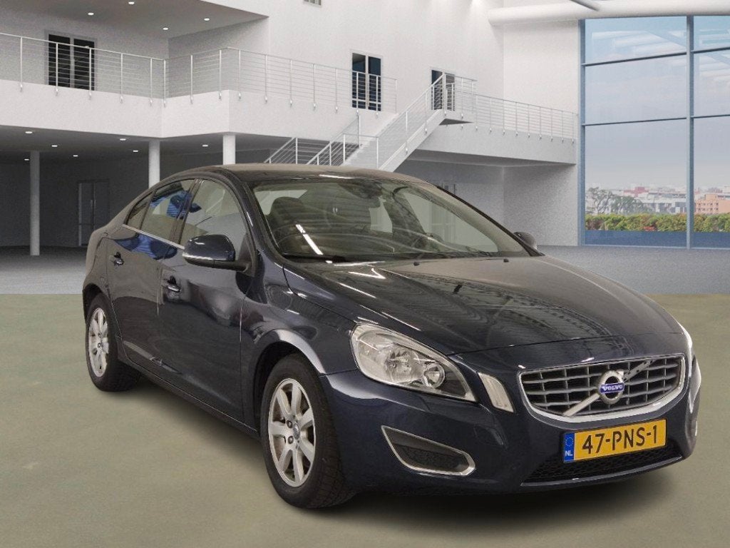 Volvo S60 1.6 T4 Kinetic Automaat Airco Cruise PDC Trekhaak, Auto's, Gebruikt, 4 cilinders, Blauw, S60