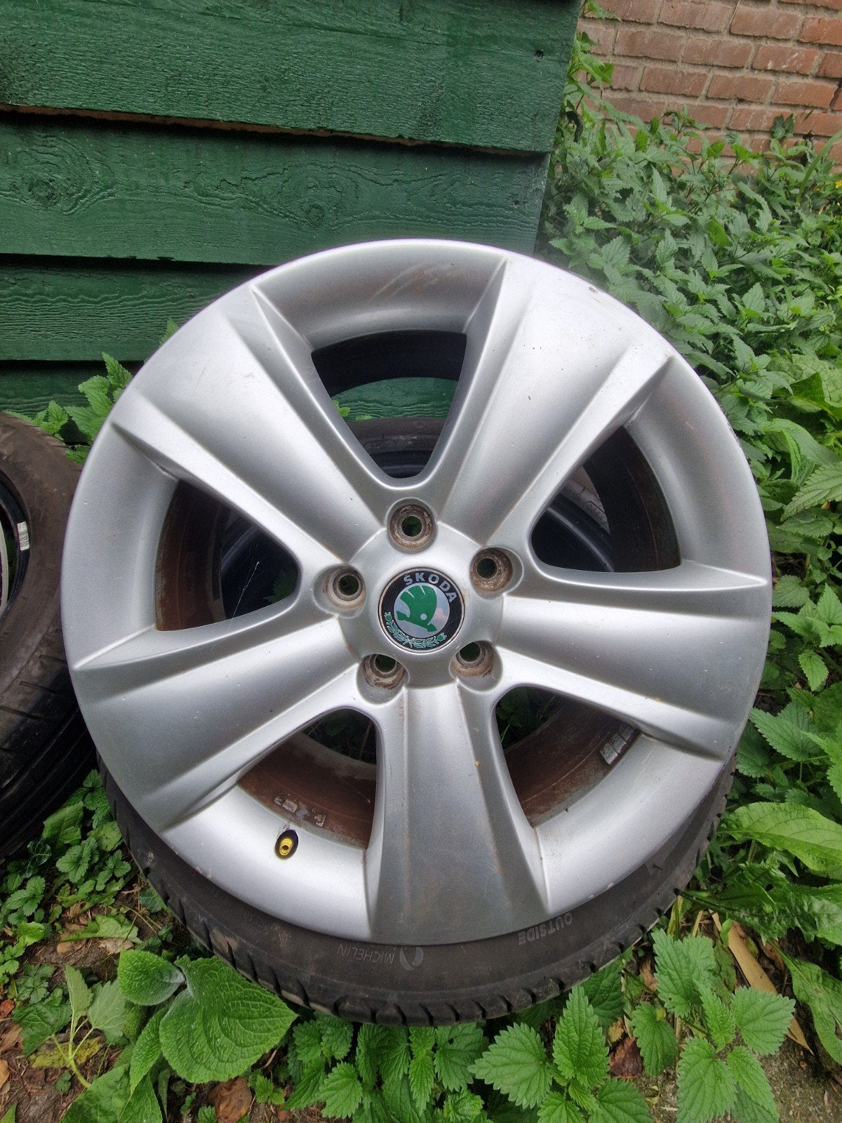 17" skoda velgen 225 17 50 banden reservewiel kangoo, Ophalen