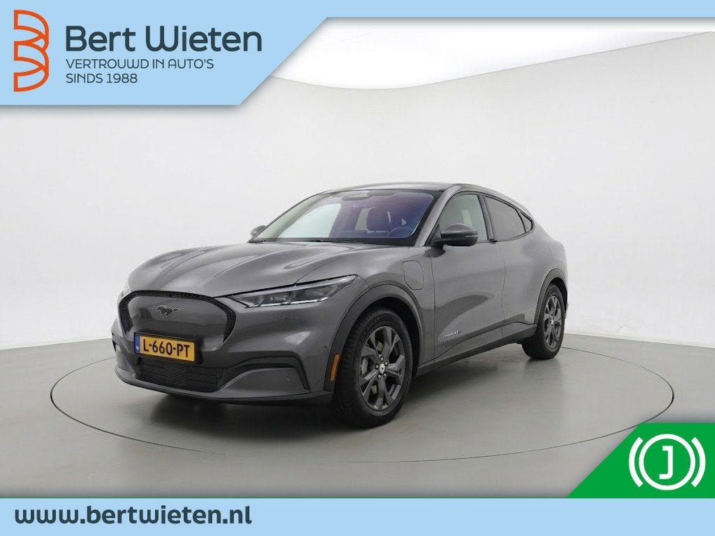 Ford Mustang Mach-E RWD 75 kWh | Geen import | Trekhaak | Pa
