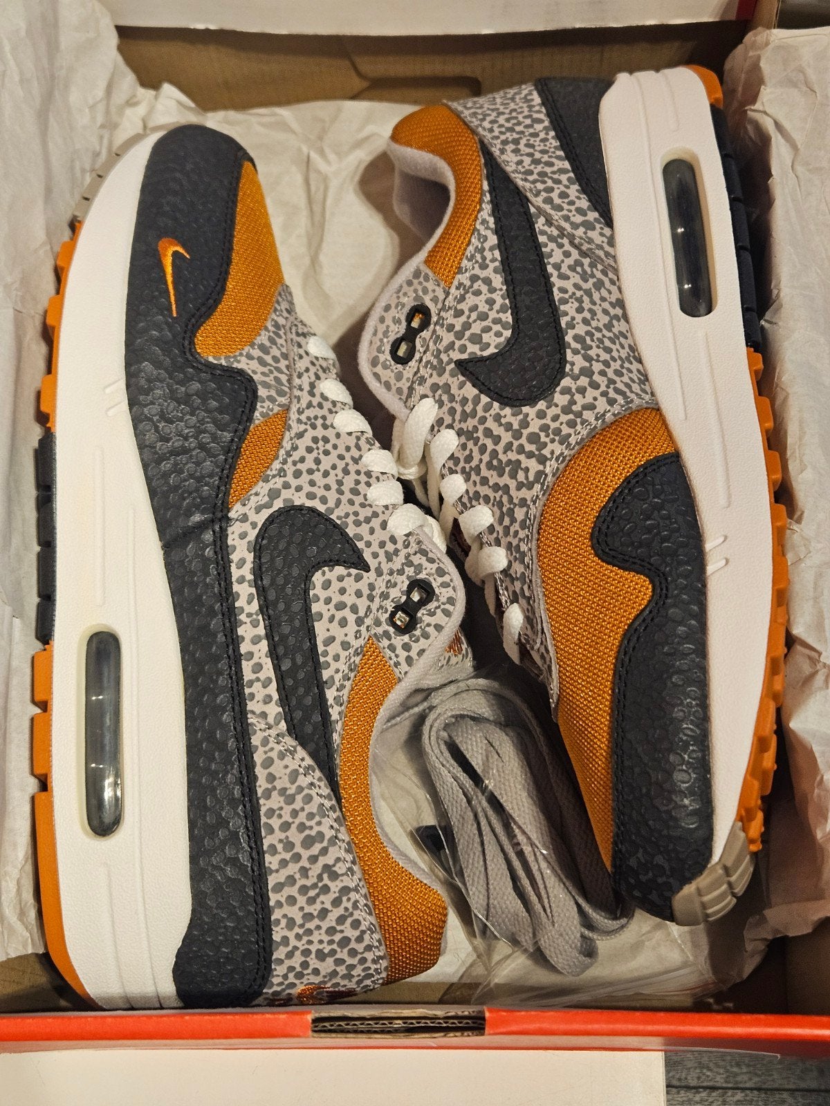 Nike air max 1 ?size safari ds 42.5, Kleding | Heren, Schoenen, Nike air max, Overige kleuren, Nieuw, Ophalen of Verzenden