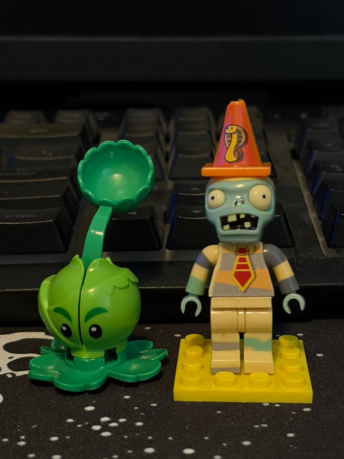 Lego plants vs zombies, Overige thema's, Lego, Ophalen of Verzenden, Zo goed als nieuw
