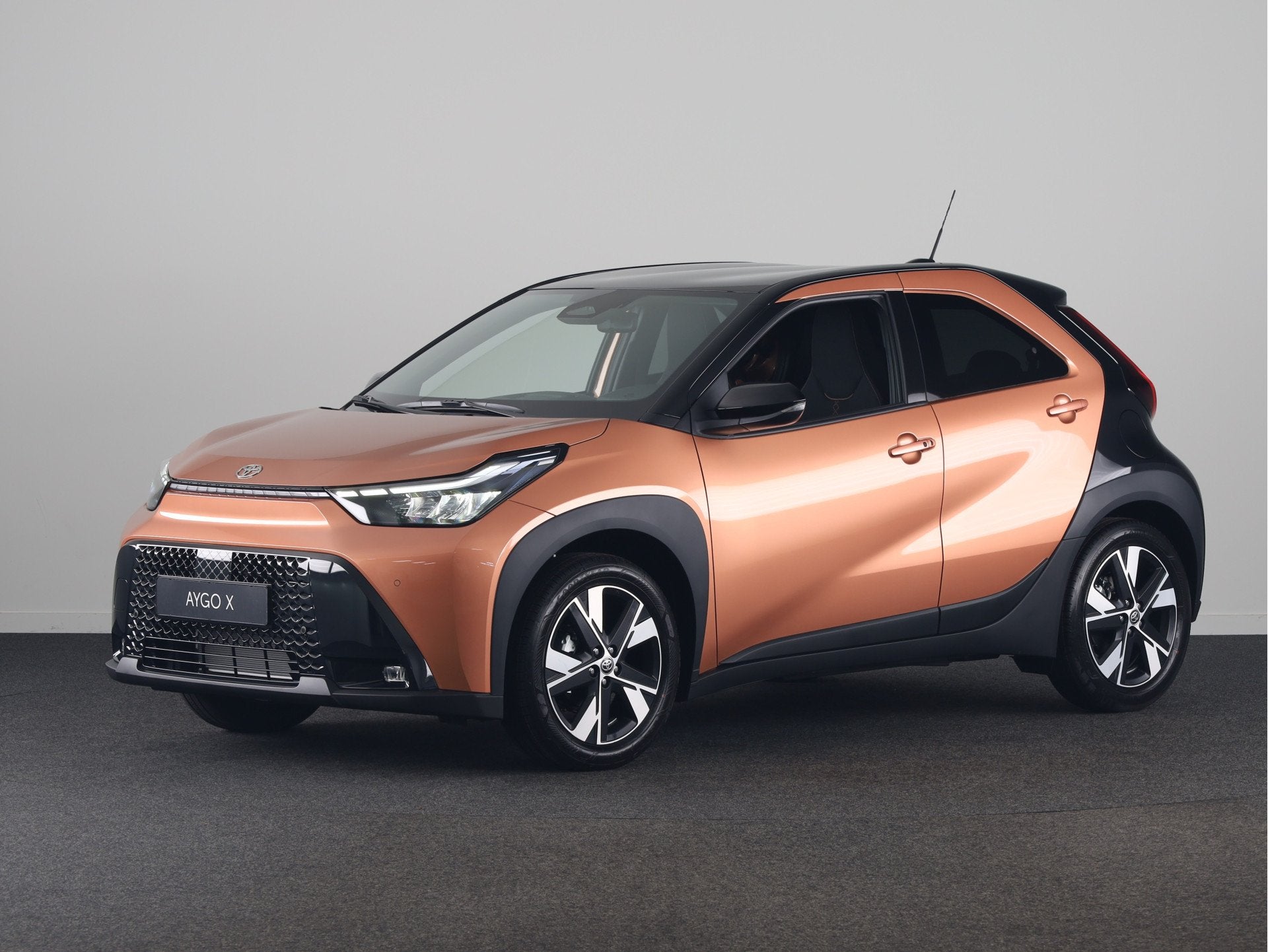 Toyota Aygo X Hybrid 115 pulse + Easy Pack (bj 2026)