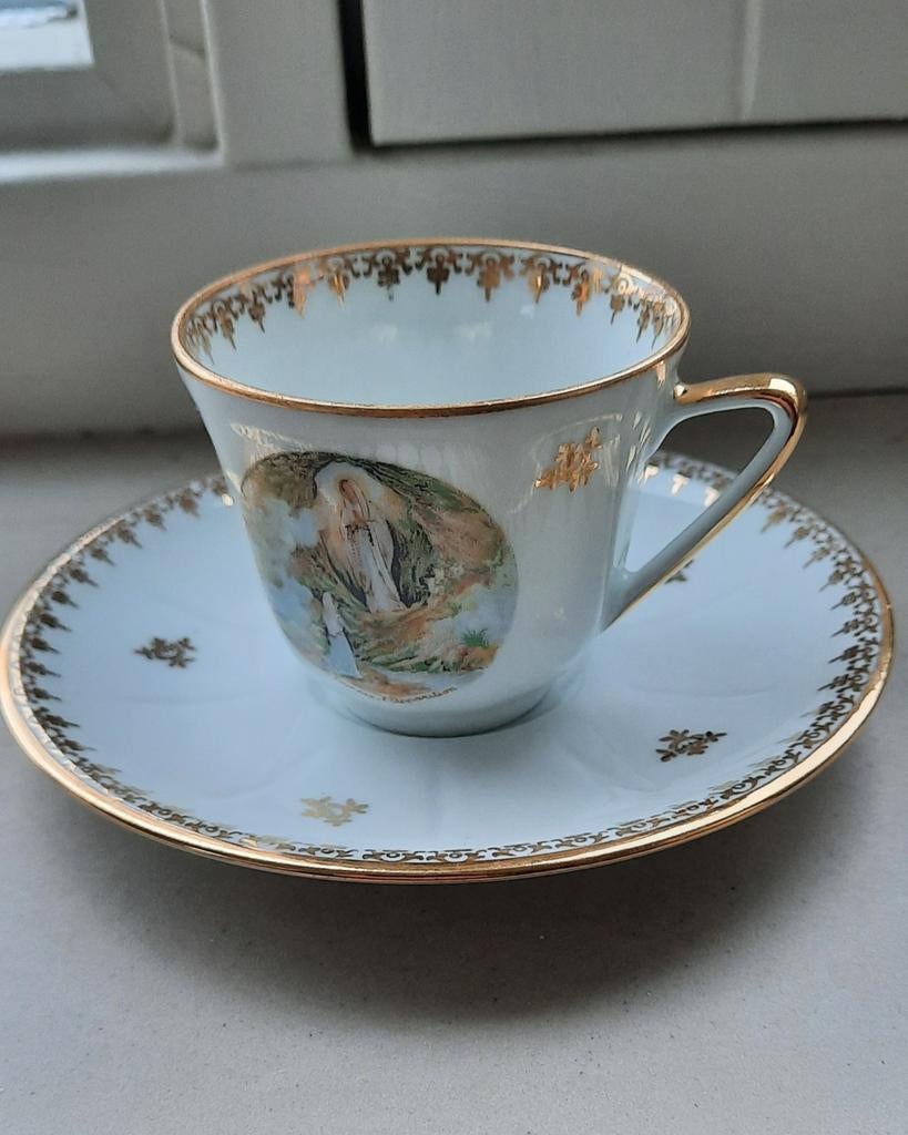 Limoges kop en schotel, Ophalen of Verzenden, Zo goed als nieuw, Porselein, Kop en/of schotel