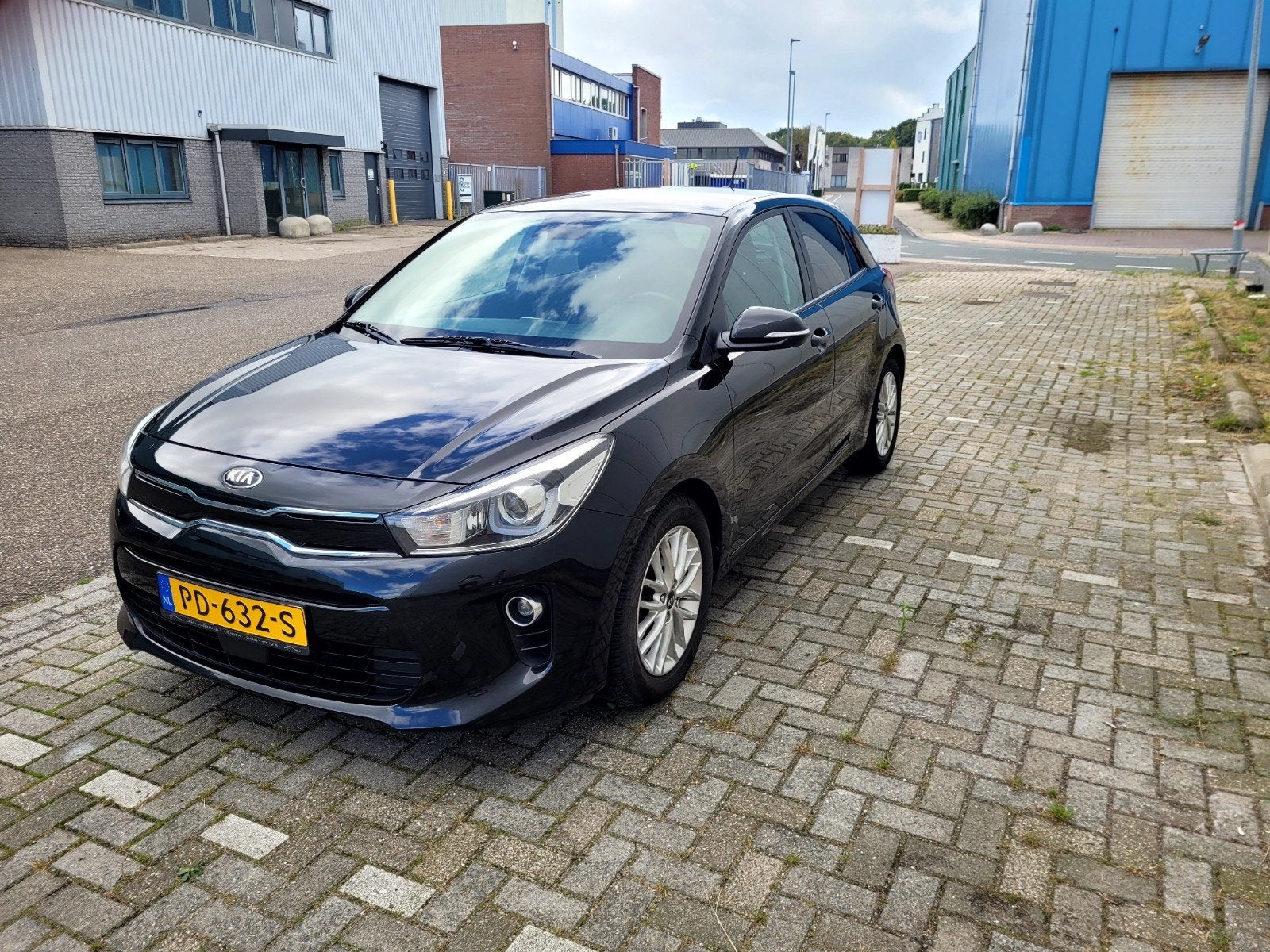 Kia Rio 1.0 T-gdi 100pk 2017 Zwart, Voorwielaandrijving, 450 kg, 1055 kg, Origineel Nederlands