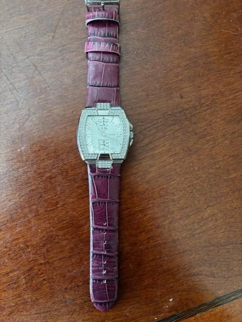 Prachtig Quartz dameshorloge van merk: Guess met strass, Overige merken, Staal, Ophalen of Verzenden, Zo goed als nieuw