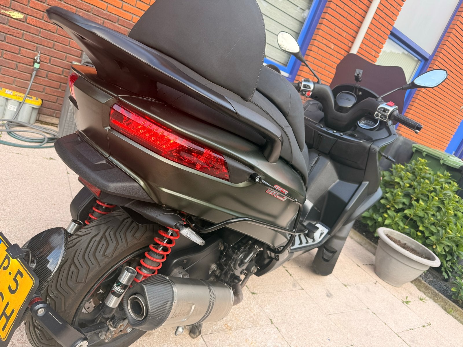 Piaggio MP3 500 hpe Sport | Full Options | LeoVince & Bitubo, Motoren, Scooter, Particulier
