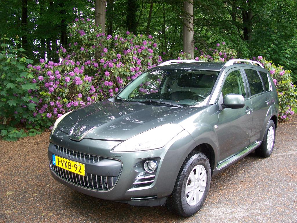Peugeot 4007 2.2 Hdif Commercial DCS 2010 Automaat, Auto's, Automaat, Euro 5, Zwart, 2000 kg