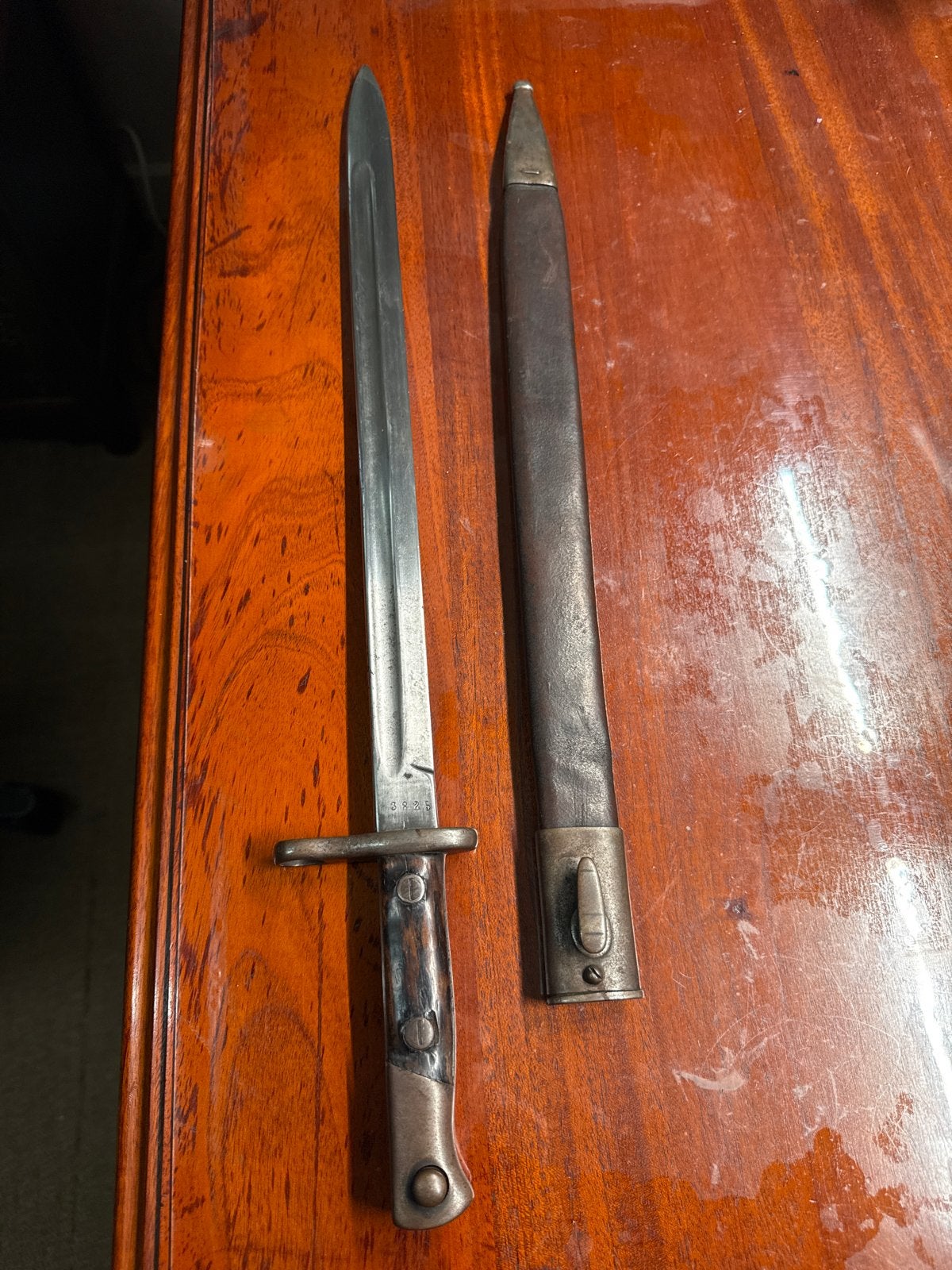 Spaanse Mauser bajonet Toledo met originele schede, Verzenden, Landmacht, Mes of Dolk