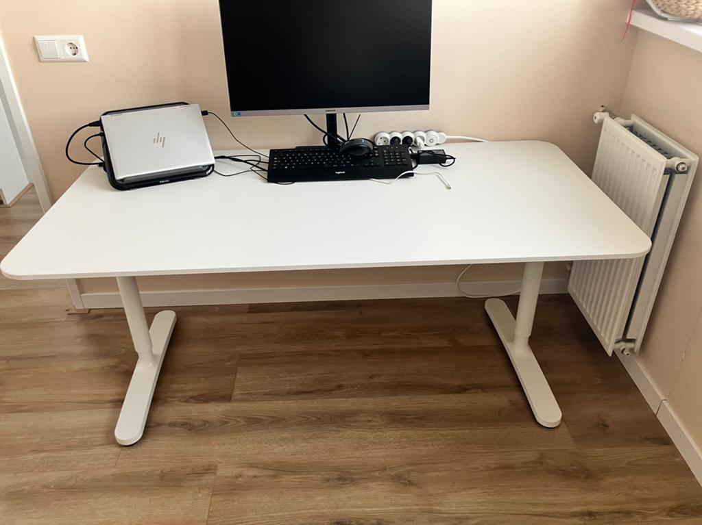 Ikea Bekant bureau instelbaar 80*160 afgerond hoeken, Ophalen, 160 cm, In hoogte verstelbaar, Scandinavisch
