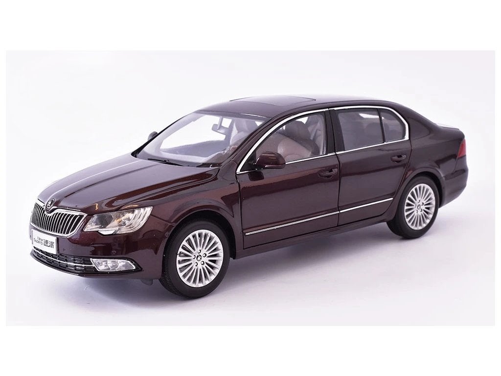 Skoda Superb, Hobby en Vrije tijd, Modelauto's | 1:18, Nieuw, Auto, Overige merken, Ophalen of Verzenden