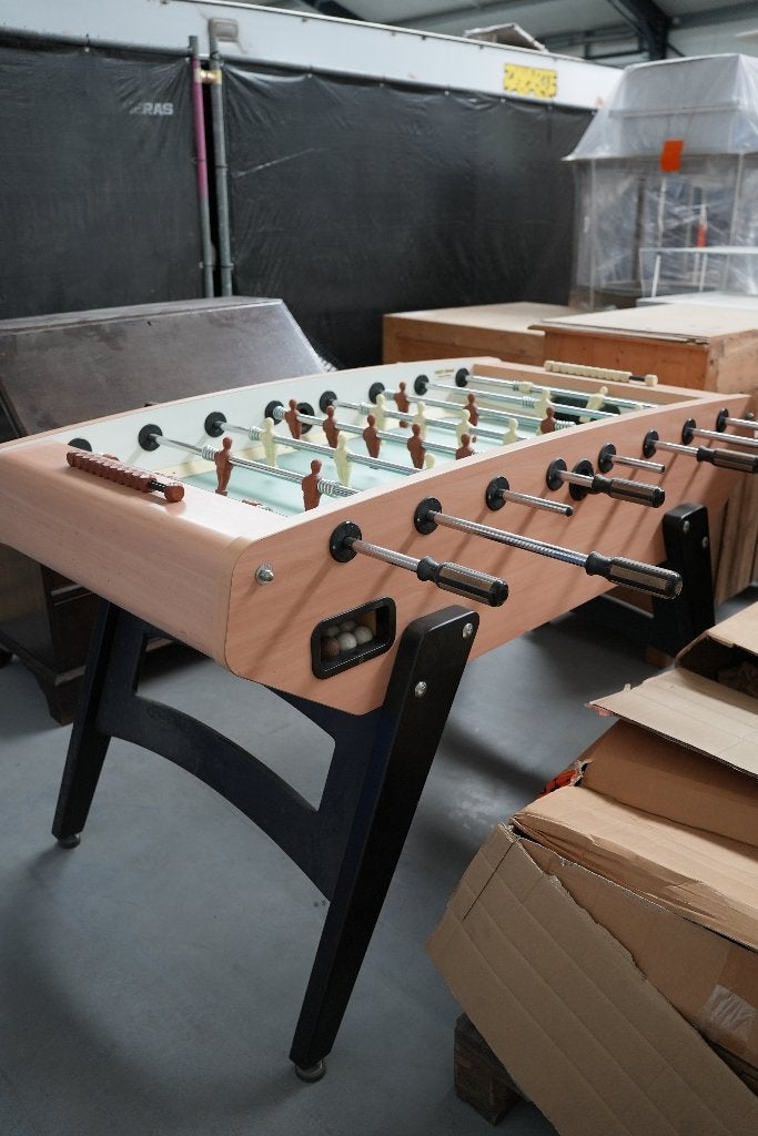 Robuuste voetbaltafel - tafelvoetbal - thuis / vereniging, Kinderen en Baby's, Speelgoed | Voetbaltafels, Ophalen, Gebruikt