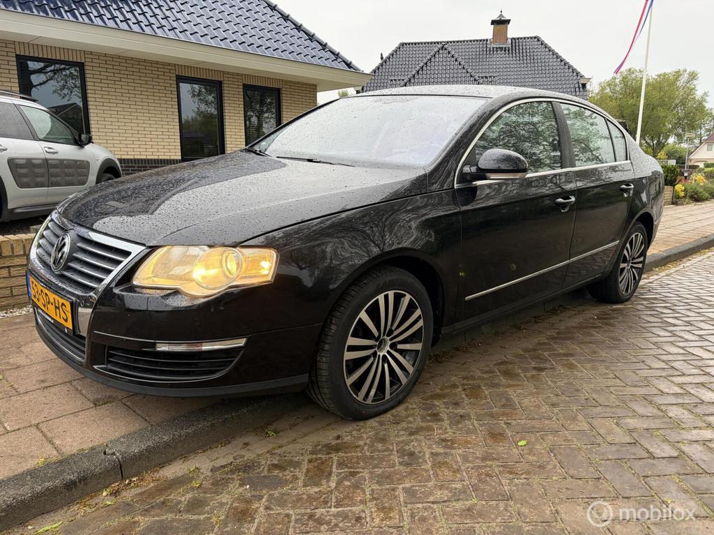 Volkswagen Passat 3.2 V6 Highline 4-Motion Automaat, Auto's, Automaat, Gebruikt, Zwart, Bedrijf