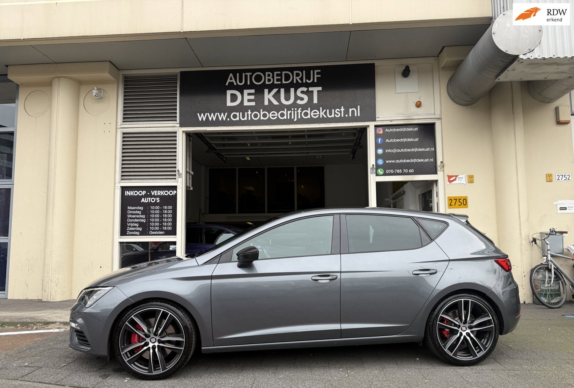 Seat Leon 2.0 TSI Cupra 300PK 2018 Lage km Kuipstoelen, 15 km/l, 4 cilinders, 1984 cc, Leon