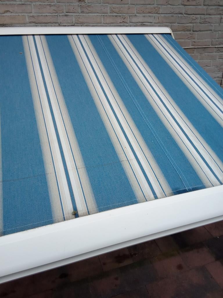 Te koop nette knikarm scherm in dichte bak, Tuin en Terras, Zonneschermen, Ophalen, Gebruikt, Elektrisch, 150 tot 300 cm