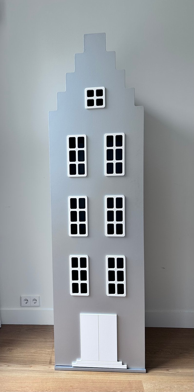 Zilveren trapgevelkast (merk: Kast van een Huis), Ophalen, Zo goed als nieuw