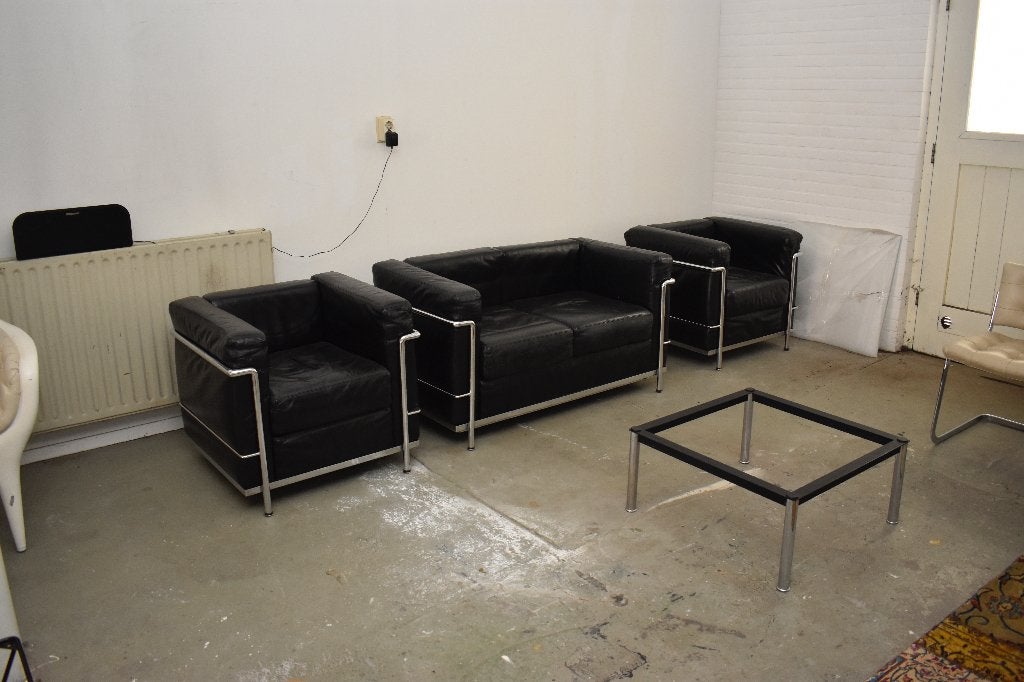 Prachtige set LC 2 design stoelen en 2-zits bankje (3), Ophalen of Verzenden, Zo goed als nieuw, Leer, Mid century