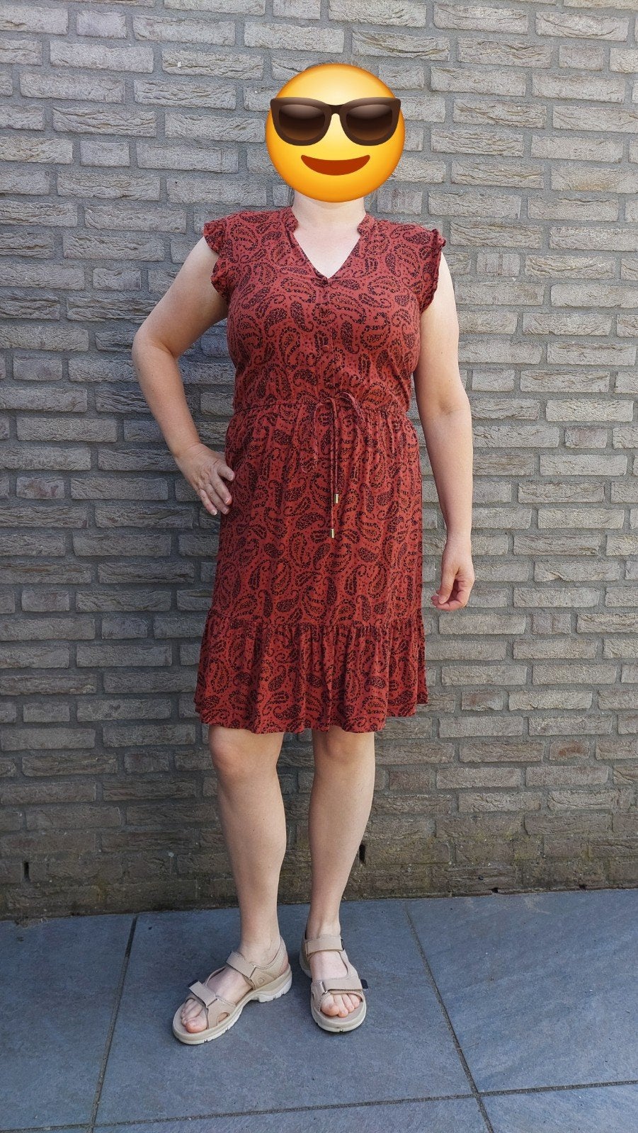 Rode damesjurk met print Jessica C&A maat 42 volantdetail, Jessica, Maat 42/44 (L), Ophalen of Verzenden, Zo goed als nieuw