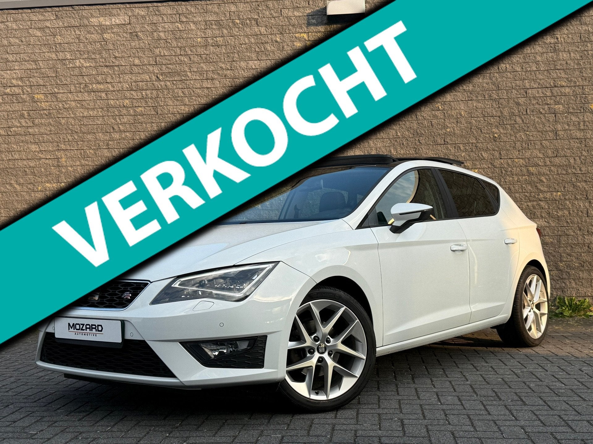 Seat Leon 1.4 TSI FR SPORT 150PK! PANO/LED/CRUISE/STOELVW..., Auto's, Seat, Achterwielaandrijving, Gebruikt, Leon, Wit