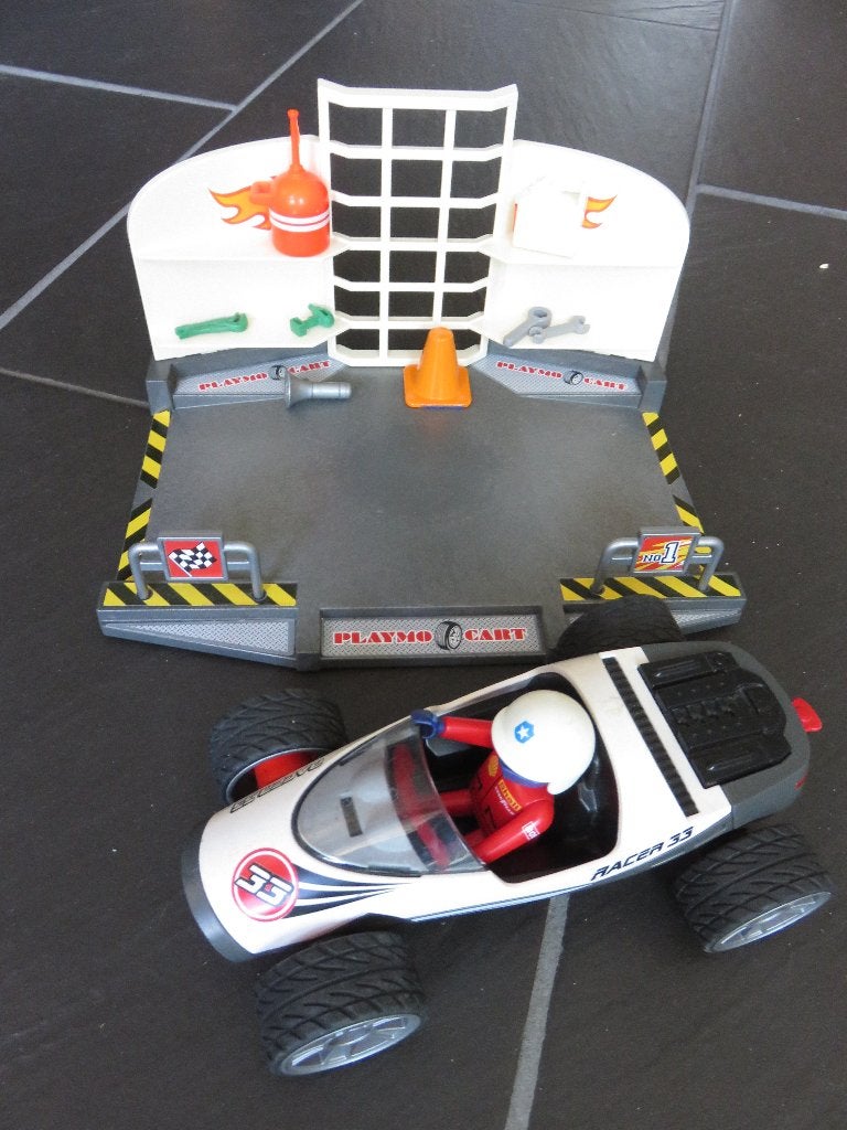 Playmobil raceauto met frixie op pitstop., Ophalen of Verzenden, Zo goed als nieuw