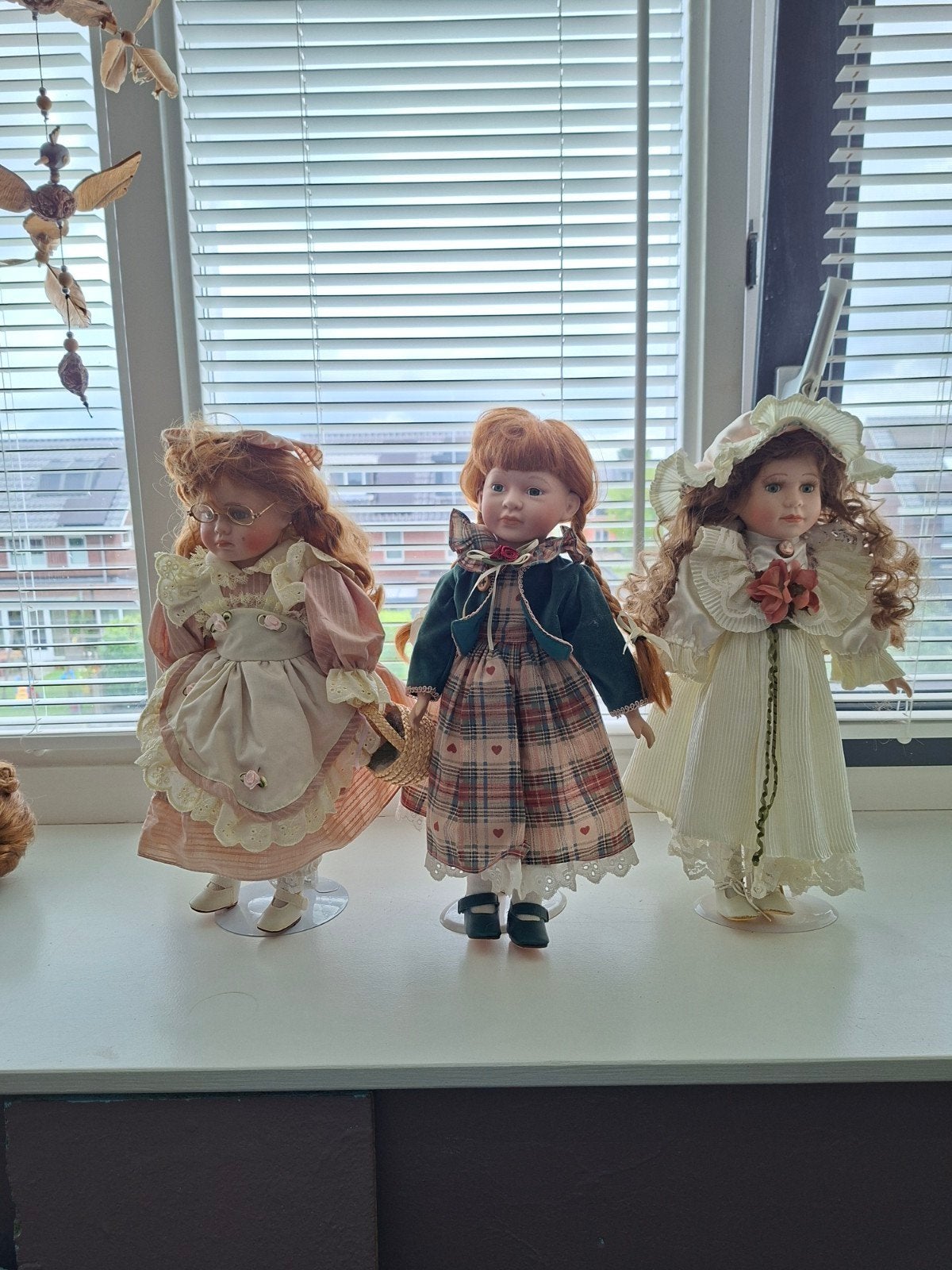 5 Porselijnen Poppen - Altijd in de kast gestaan, Verzamelen, Poppen, Ophalen of Verzenden, Zo goed als nieuw, Pop
