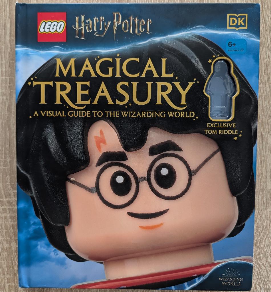 Lego Harry Potter Boek - Magical Treasury, Ophalen of Verzenden, Zo goed als nieuw, Boek of Poster