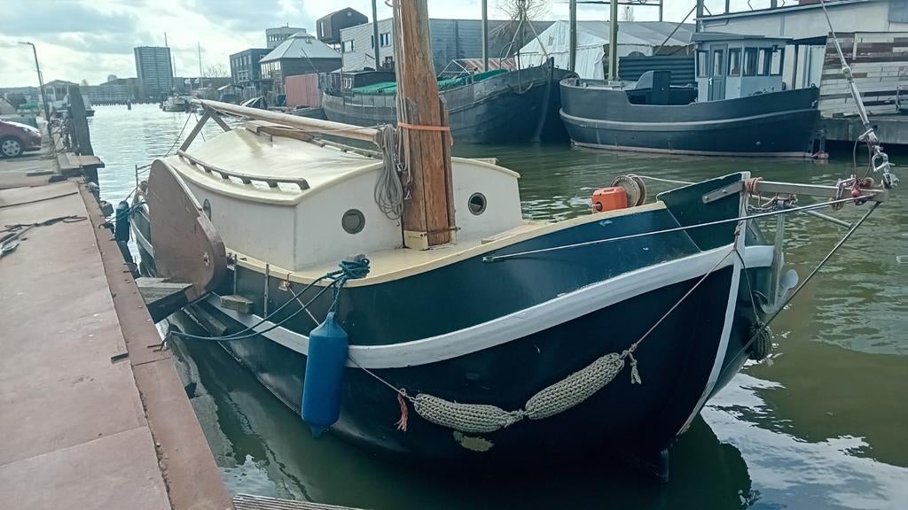 Zeilklare 9m Tjalk met maststrijkinstallatie, Ophalen, Polyester, Diesel, 9 tot 12 meter