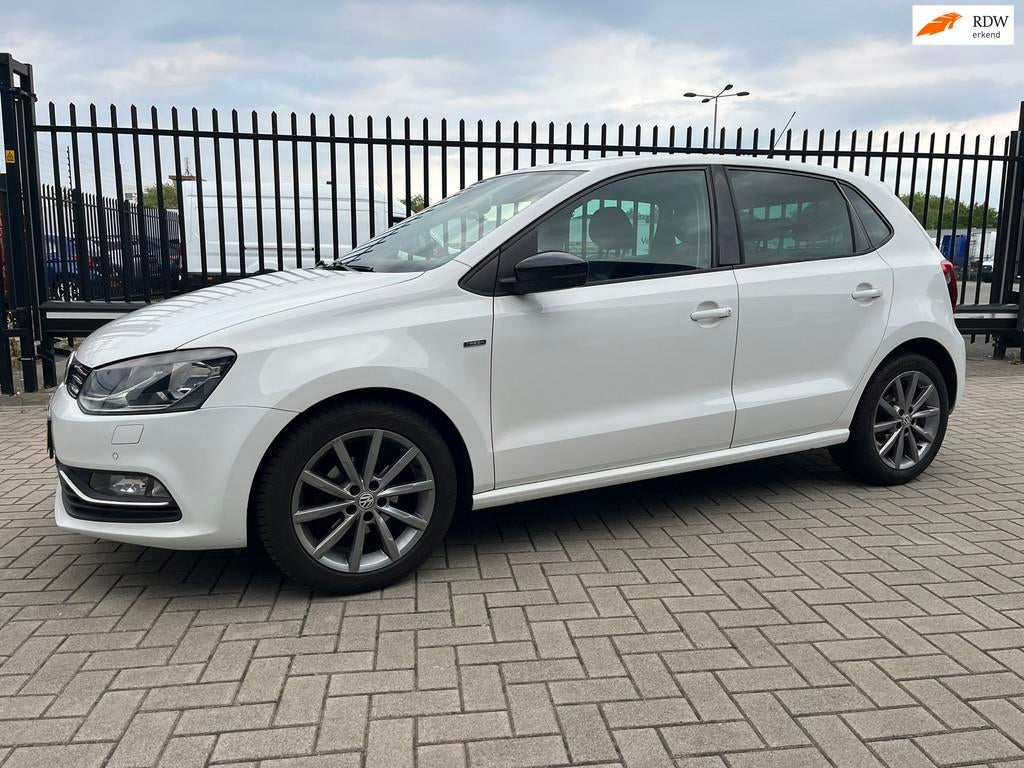 Volkswagen Polo 1.2 TSI 90pk Highline / FRESH edition / Vol, Voorwielaandrijving, Stof, Gebruikt, Beige