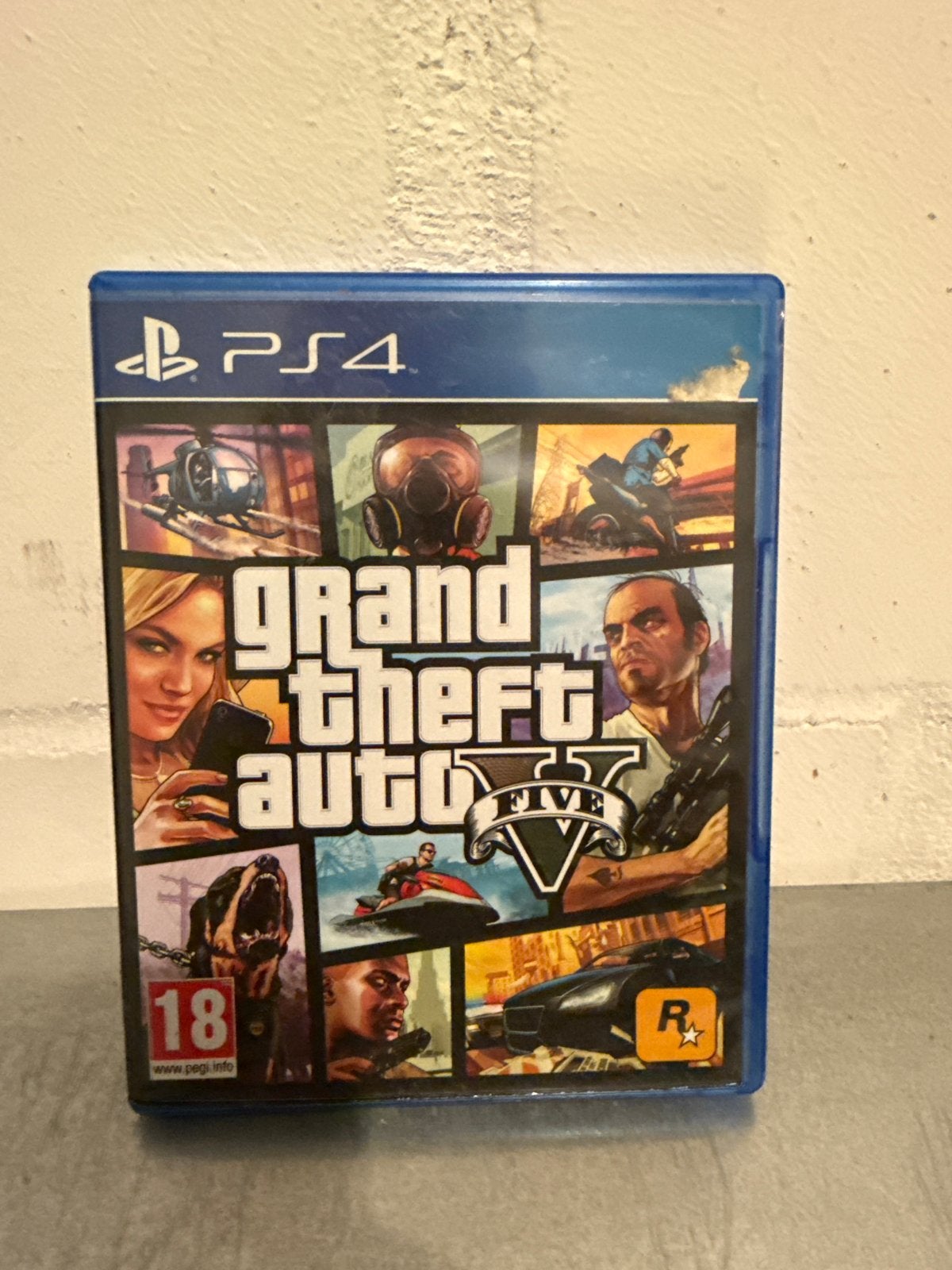 Grand Theft Auto V (GTA 5) PS4 - Zo goed als nieuw, Spelcomputers en Games, Avontuur en Actie, Online, Vanaf 18 jaar, Ophalen of Verzenden