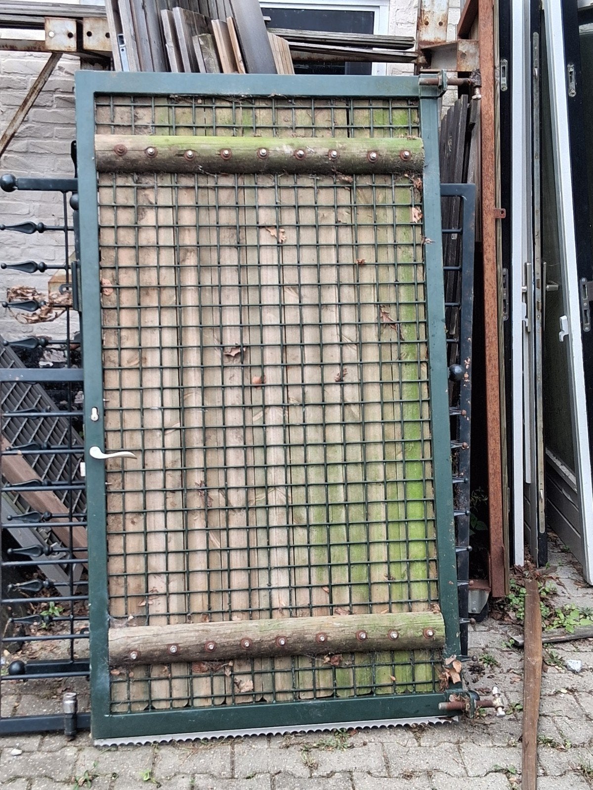 Robuuste houten poort met metalen frame, Tuin en Terras, Gebruikt, 100 tot 150 cm, Ophalen of Verzenden, Draaipoort
