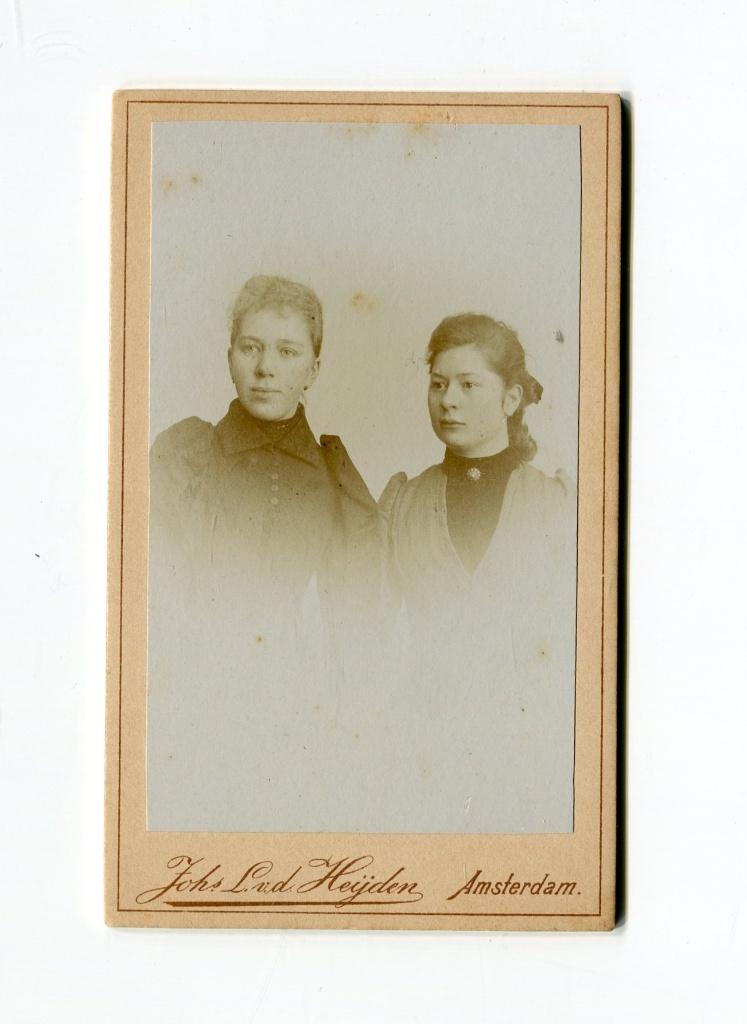 Carte de Visite. Joh. L. van der Heijden. Amsterdam, Ophalen of Verzenden, Voor 1940, Zo goed als nieuw, Foto