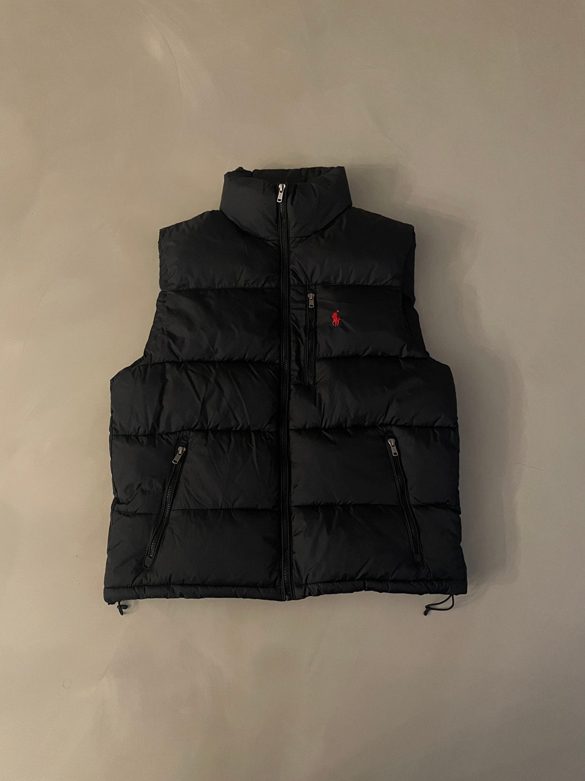 Polo Ralph Lauren Zwarte Puffer Bodywarmer Met Rood Logo, Ophalen of Verzenden, Nieuw, Maat 48/50 (M), Zwart