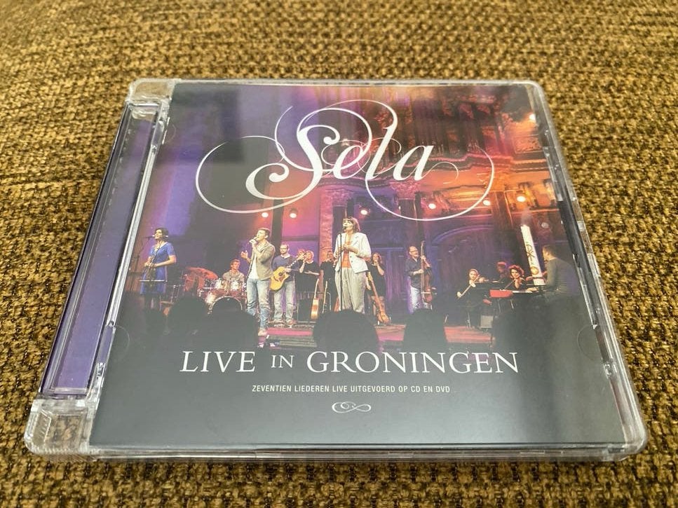 Sela - Live in Groningen cd/dvd-box, Inclusief DVD, Ophalen of Verzenden, Zo goed als nieuw, Live-album