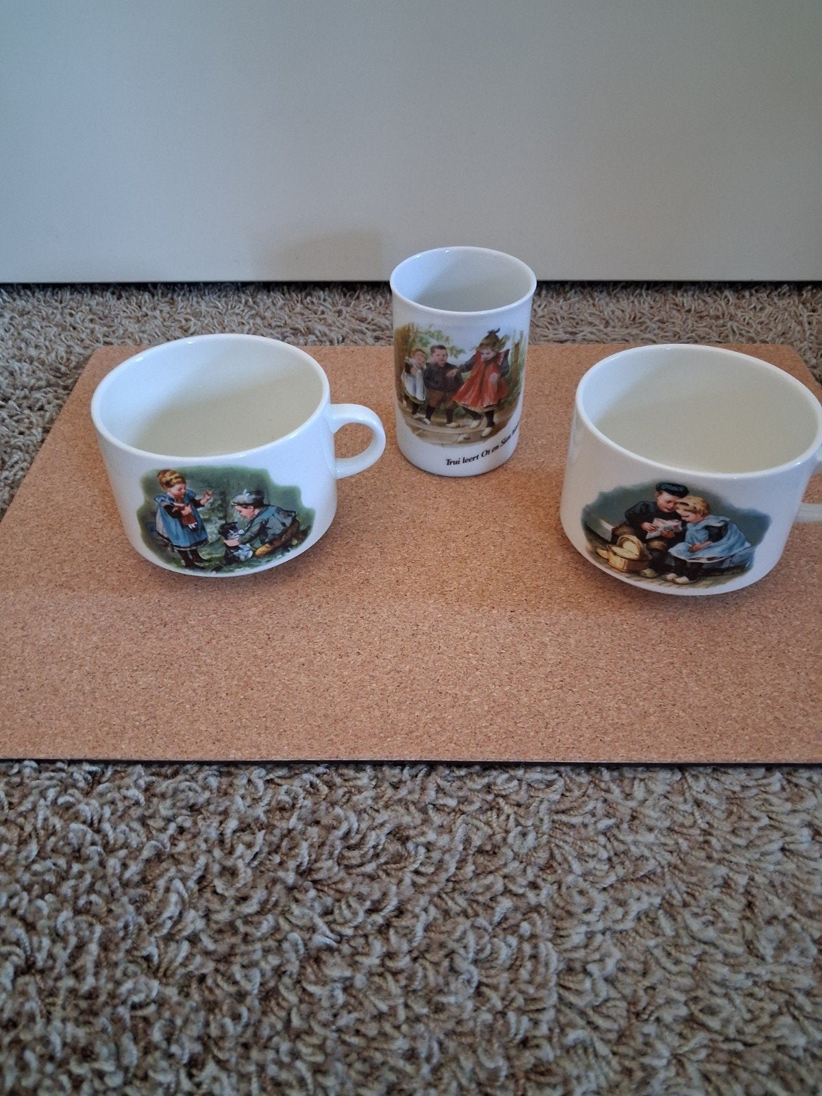 Ot en sien soepkommen en lepel vaasje, Huis en Inrichting, Keuken | Servies, Ophalen of Verzenden, Zo goed als nieuw, Kom(men)