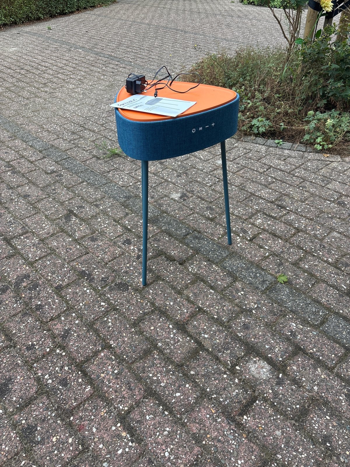 Fantastische draadloze speaker tafel MESU, Ophalen, Overige materialen, Minder dan 55 cm, Zo goed als nieuw